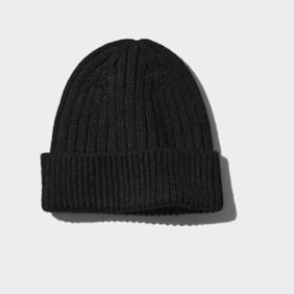 Uniqlo Accessories - Uniqlo HEATTECH Ribbed Beanie Black - NWT